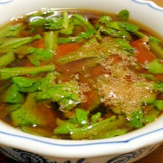 厚揚げと菊菜の味噌汁 胡麻風味